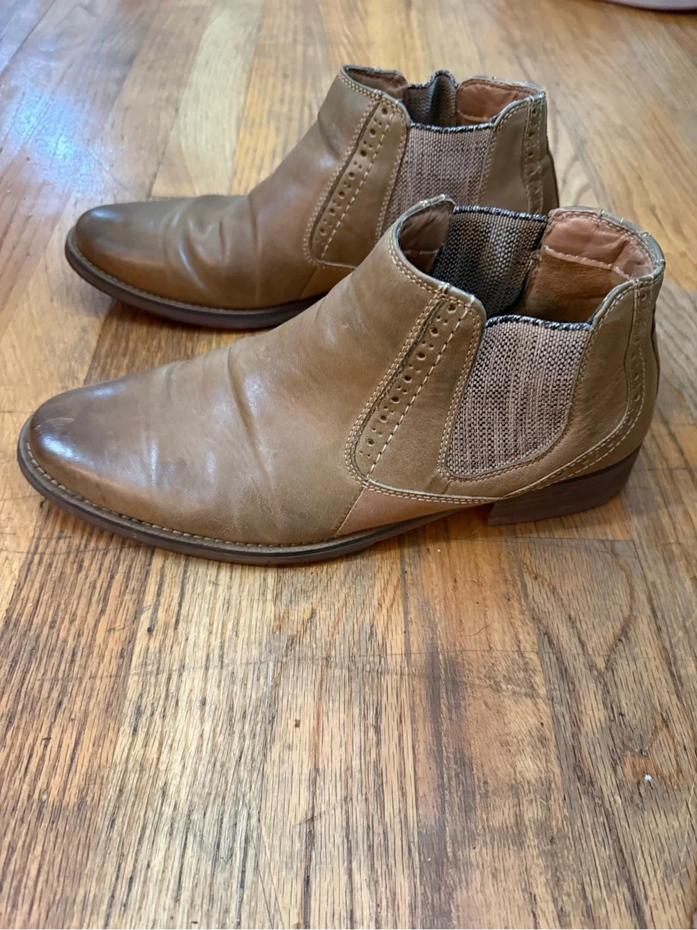 Steve Madden Paxton 9 Men's Tan Chelsea Boots - Classic Slip-On Ankle Boots